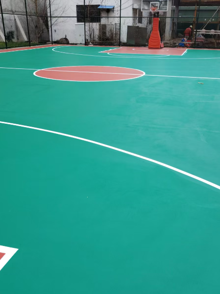 太平 球场长期使用易出现地面开裂